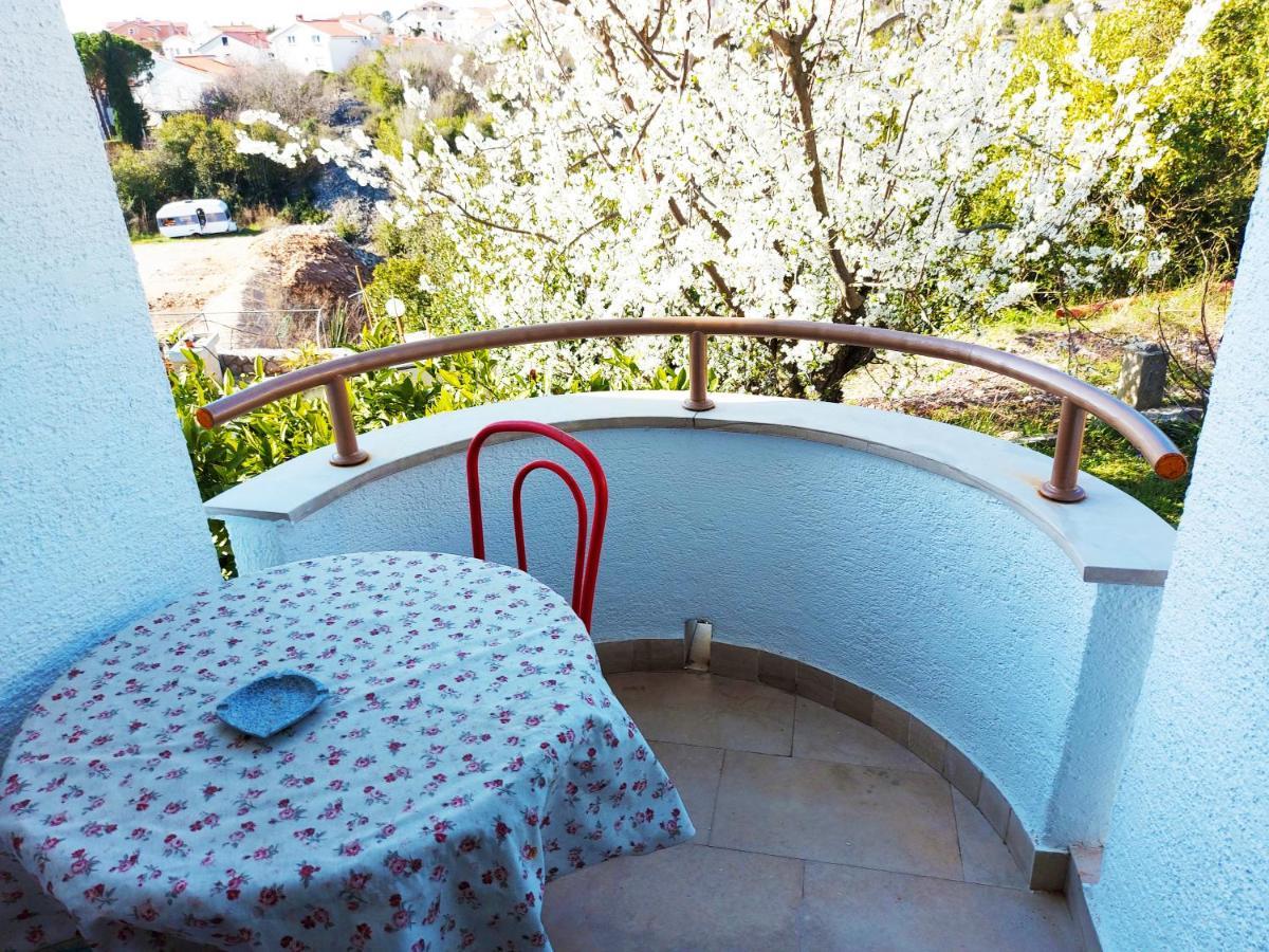 Apartments Grand & Plav In Krk Krk Town Exterior photo