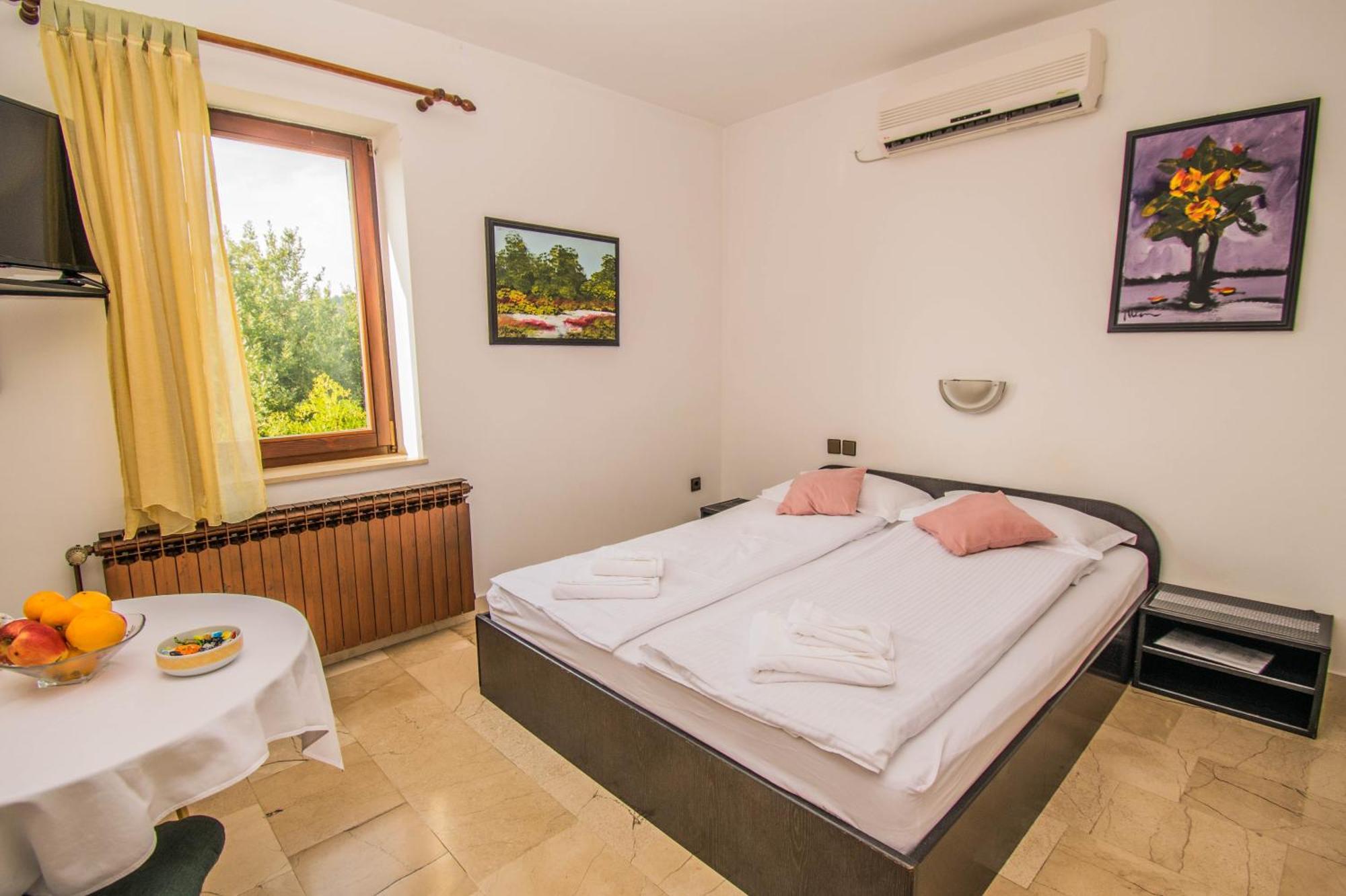 Apartments Grand & Plav In Krk Krk Town Exterior photo