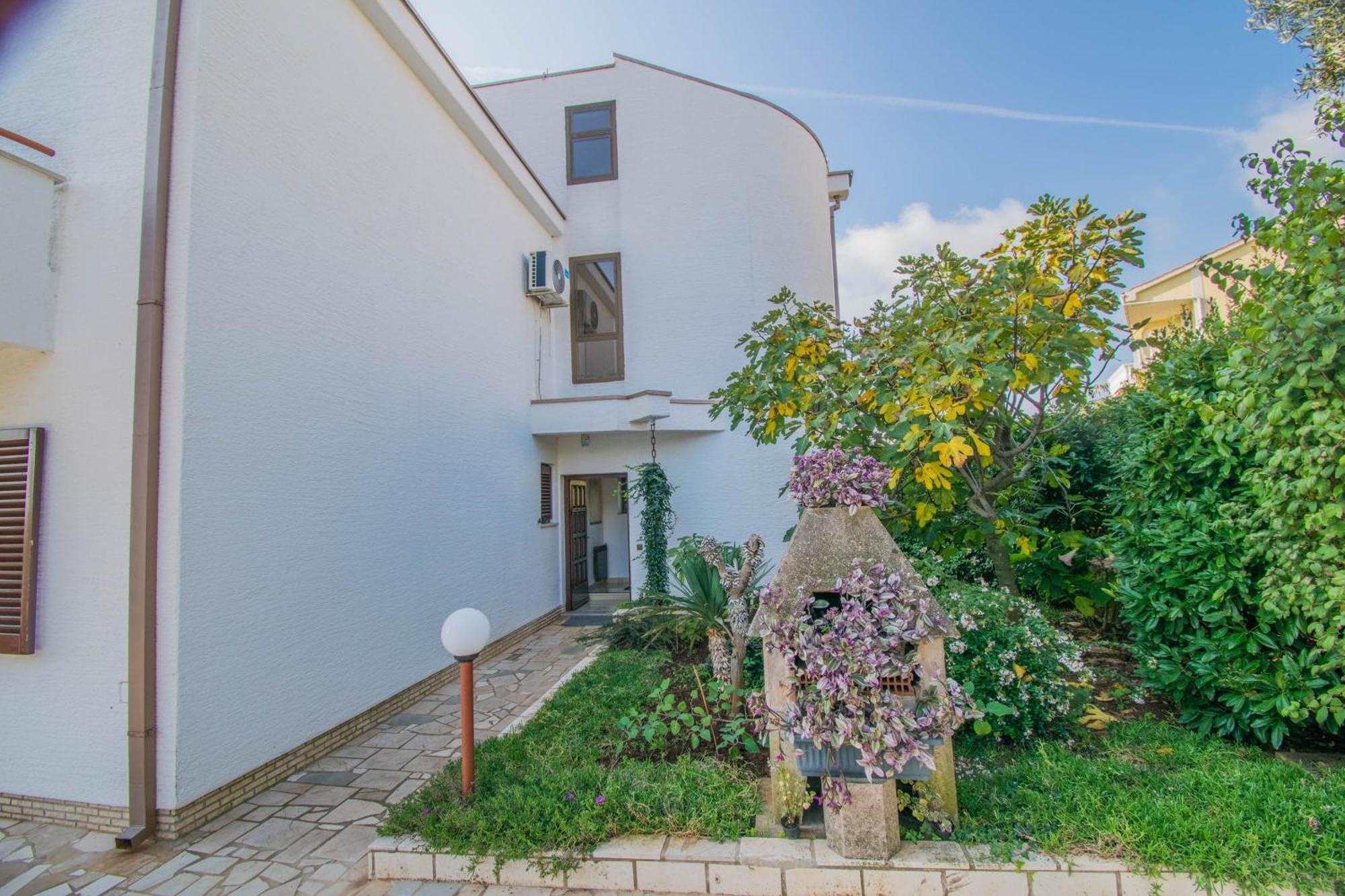 Apartments Grand & Plav In Krk Krk Town Exterior photo